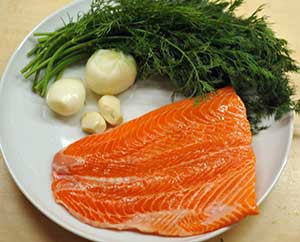 Die Zutaten: Wildlachs, Dill, Zwiebeln und Knoblauch