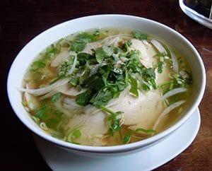 Pho: Vietnamische traditionelle Suppe
