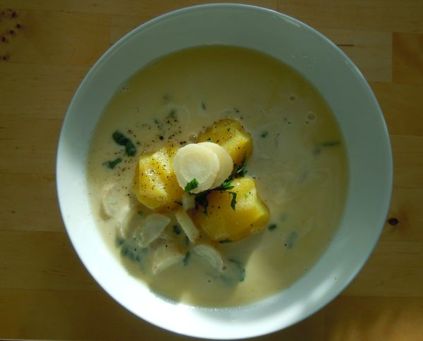Petersilienwurzel-Suppe: Großmutters Rezept Petersilienwurzel-Suppe