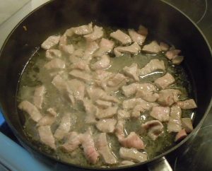Kalbfleisch mit geringer Hitze braten